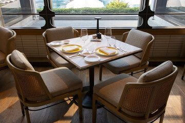 table set and organizer for dining