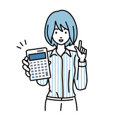 立って電卓を指差してこちらに向けて見せているブラウスの女性