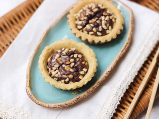 Mini Pie Brownies, sweet dessert suitable for tea or coffee time, with various topping
