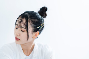 若くて爽やかな女性