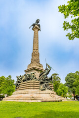 Le Monument aux Héros de la Guerre Péninsulaire place Rotunda da Boavista à Porto - obrazy, fototapety, plakaty