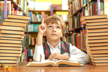 smart reading boy