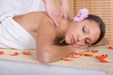 Fototapeta na wymiar attractive brunette woman relaxing in massage
