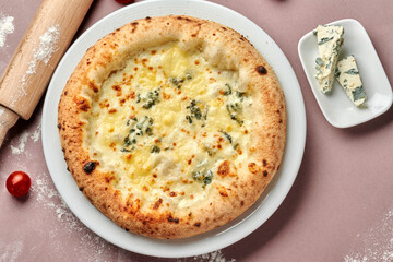 Pizza quatre fromages