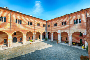 Fototapeta premium Gorgeous View of courtyard of the Palazzo della Ragione (Palazzo del Comune) building in Verona.