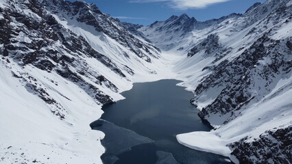 Paisagem de Portillo no Chile captado do alto por um drone. 