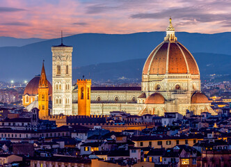 Fototapeta na wymiar Florence Cathedral (Duomo) over city center at sunset, Italy
