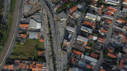 Visão aérea do trecho urbano na cidade de Poá, SP, Brasil.
