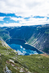Fototapeta na wymiar Amazing landscape of the Ringedalsvatnet Lake, Trolltunga hike, Norway