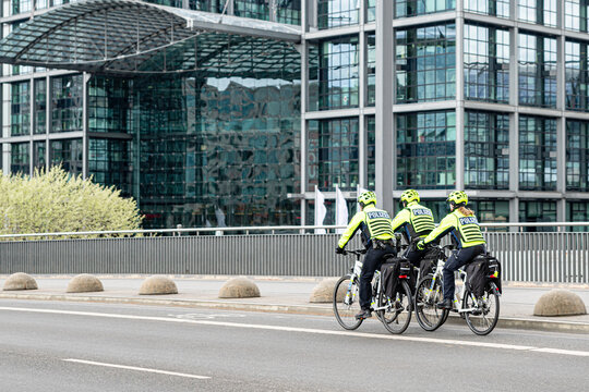 Polizeistreife auf dem Fahrrad