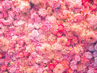 Pink flowers bouquet for valentines or wedding day background. - 602949271