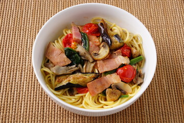 茄子とベーコンのスパゲティ