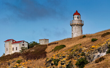 Fototapeta na wymiar Taiaroa Head Lighthouse, oldest lighthouse still in operation on the South Island of New Zealand