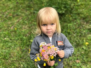 girl with flowers