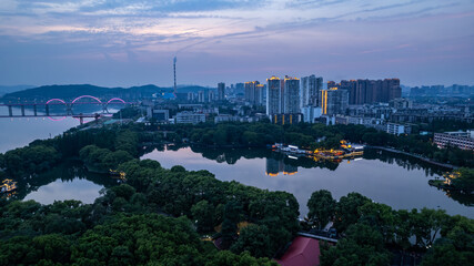Fototapeta na wymiar Lake view of Shennong Park, Zhuzhou, China