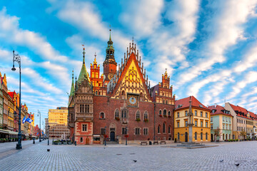 Multicolored houses and City Hall on Market square at sunset, Old Town of Wroclaw, Poland - obrazy, fototapety, plakaty