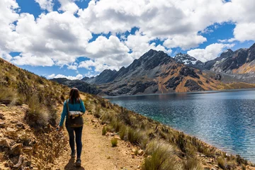 Photo sur Plexiglas Alpamayo Beautiful views walking through the mountains and lagoons of Huanza, Lima Peru