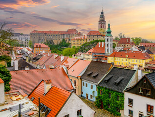 Fototapeta premium Cesky Krumlov cityscape with castle over old town, Czech Republic