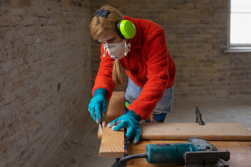 Contractor is doing woodwork