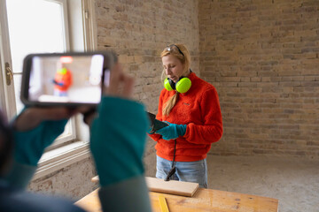 Creating a video tutorial, and social network content using a phone