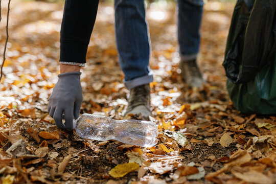 Environment litter plastic clean altruism anonymous 