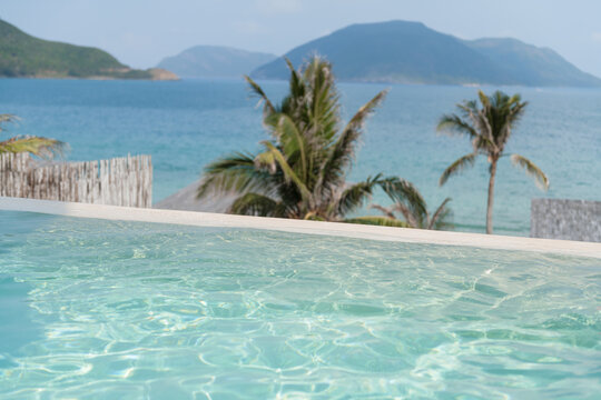 Enjoy the ocean view infinity pool on vacation