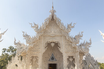Naklejka premium Wat Rong Khun (White Temple) in Chiang Rai province, Thailand