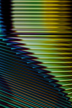 Holographic isolated shapes