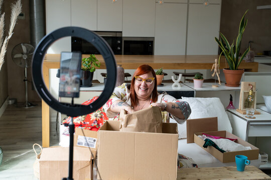 Fashion business woman portrait - Powered by Adobe