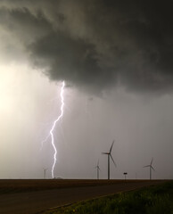 Lightning in tornado alley