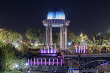 Rotunda at the Memorial Shakhidlar Hotirasi complex in evening