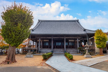 Fototapeta premium Nakatsu, Japan - Nov 26 2022: Myoren-ji Temple situated a little south of the center of the Tera-machi district