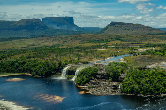 Hacha waterfall in the lagoon of the Canaima national park before the storm - Venezuela, Latin America