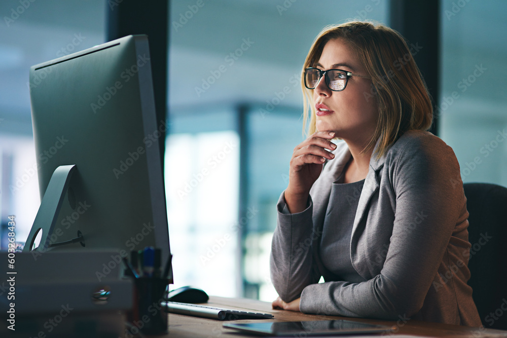 Aufkleber computer, problem solving and business woman in office working late on project at night alone. deskt