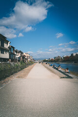 京都　鴨川の風景