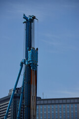 都市の建築現場の重機の風景