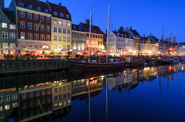 Nyhavn Kanal im Abendlicht, Nyhavn, Kopenhagen, Dänemark