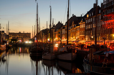 Nyhavn Kanal im Abendlicht, Nyhavn, Kopenhagen, Dänemark