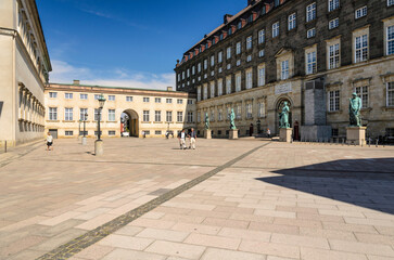 Fototapeta na wymiar Prinz-Jørgen-Hof im Schloss Christiansborg, dänisches Parlament, Slotsholmen, Kopenhagen, Dänemark