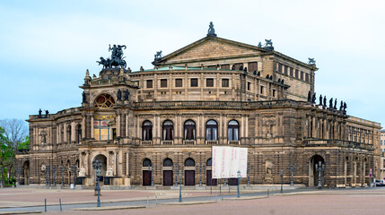 Fototapeta na wymiar theatre square and Semper opera house in the historic old town of Dresden, Germany
