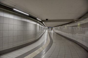 Villach, Bahnhof, Unterführung, Tunnel, Gang, Hauptbahnhof, Kärnten, Struktur, Geometrie,...