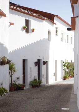 Moura