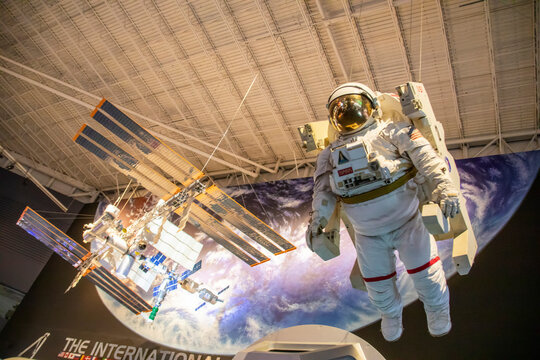 Houston USA 4th Feb 2023: the international space station and astronaut model in Space Center Houston, the largest modular space station in low Earth orbit. The project involves five space agencies. 