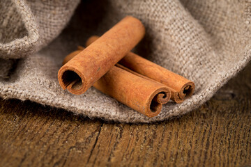 cinnamon sticks