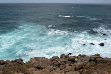 vue du rivage de la côte atlantique sur l'île de Ngor à Dakar au Sénégal en Afrique de l'Ouest