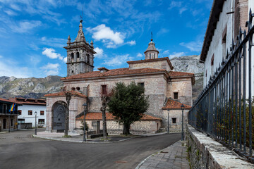 Fototapeta na wymiar San Pedro de Alles, Asturias, Peñamellera Alta