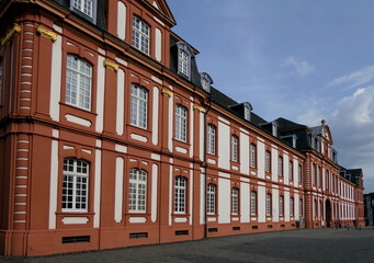 Fototapeta na wymiar Abtei Brauweiler Prälaturgebäude