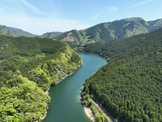 Fototapeta na wymiar 愛媛県四国中央市　金砂湖の風景