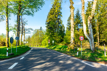 Erste Schritte auf dem Rennsteig zwischen Hörschel und Blankenstein im schönen Frühling -...