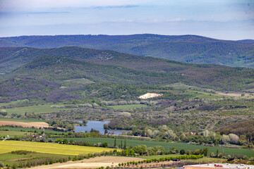 Landschaft mit See in Unngarn